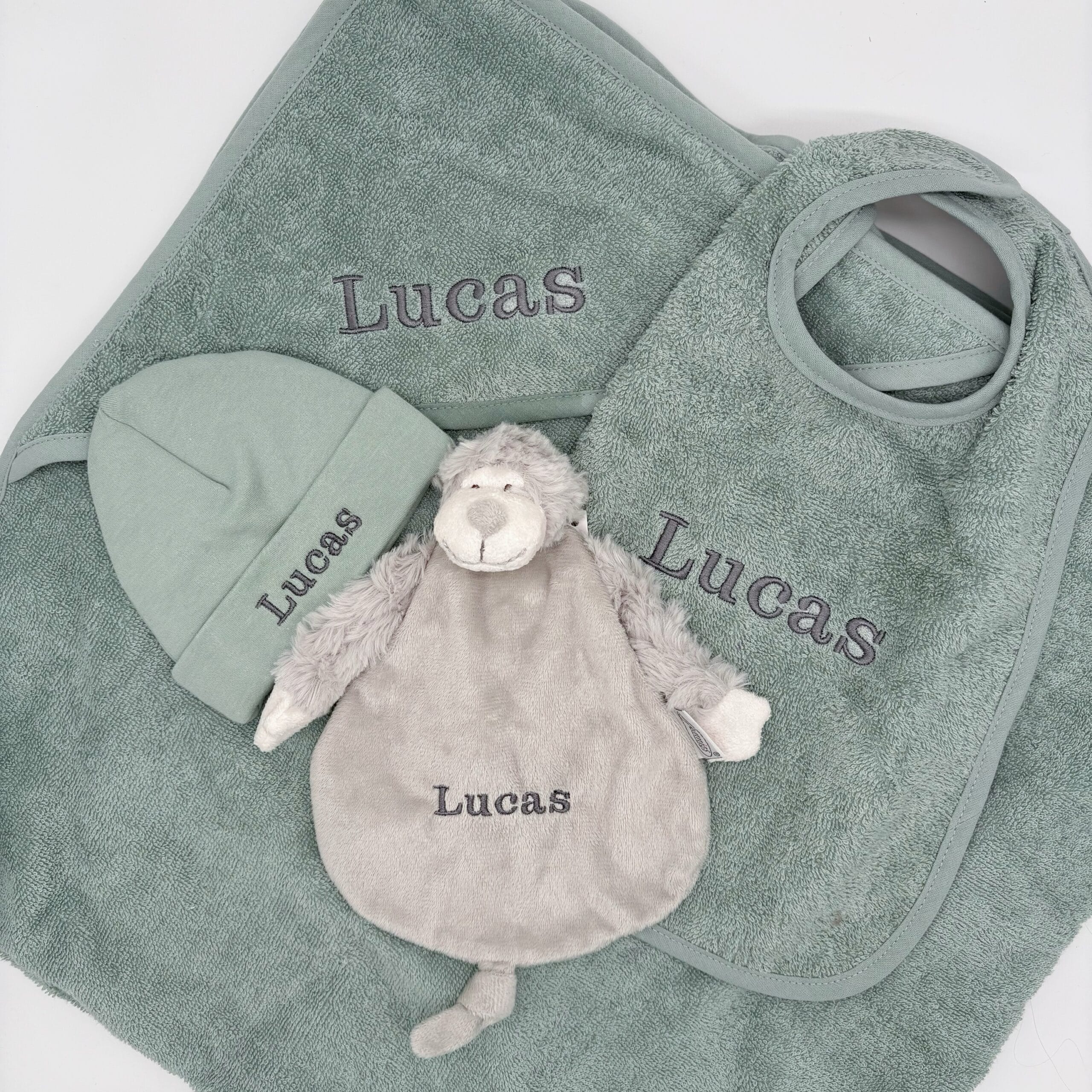 Kraampakket met muts, slab, knuffel en badcape
