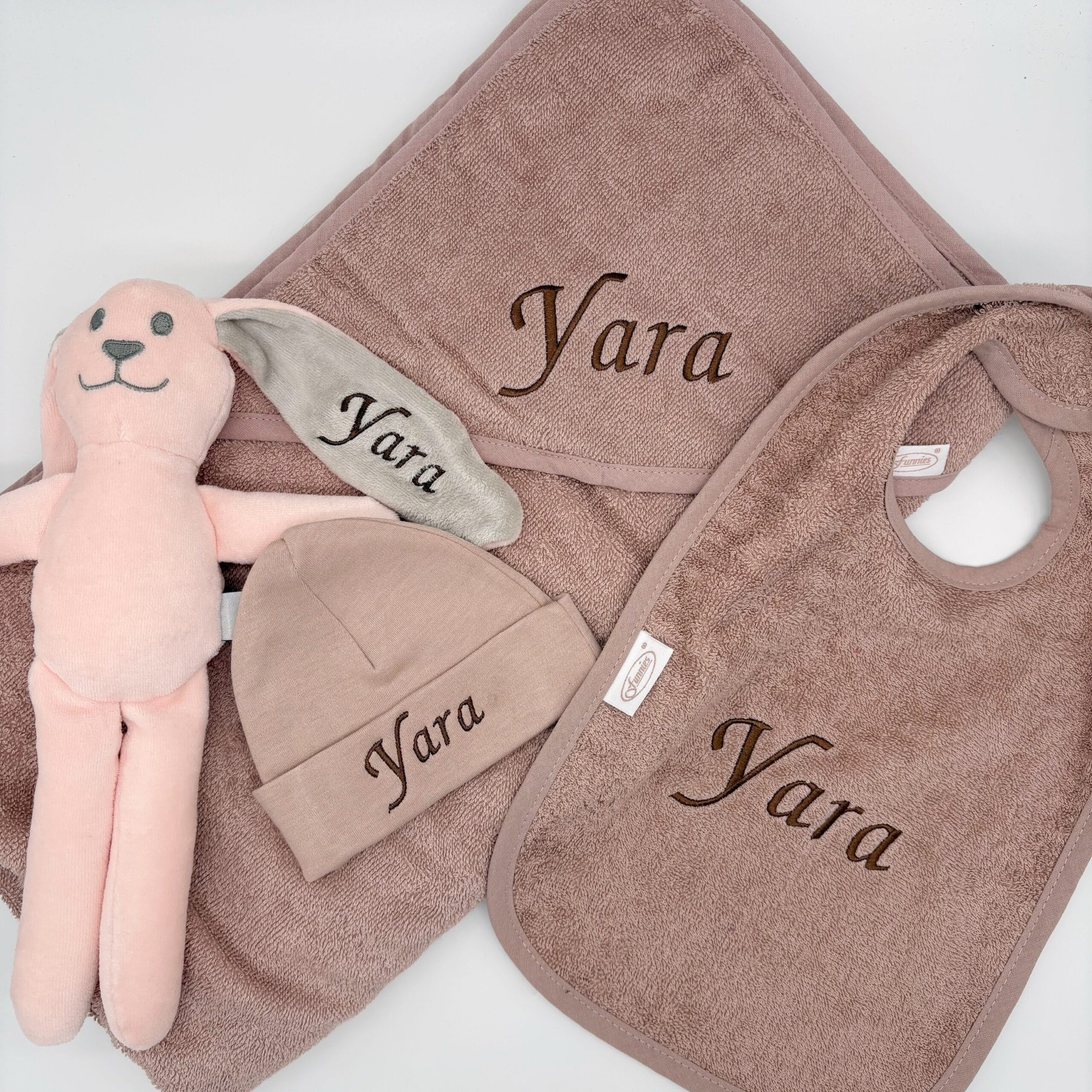 4-delig baby kraampakket met naam en knuffel