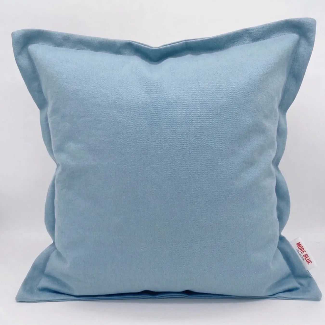 kussen met naam of tekst geborduurd blauw