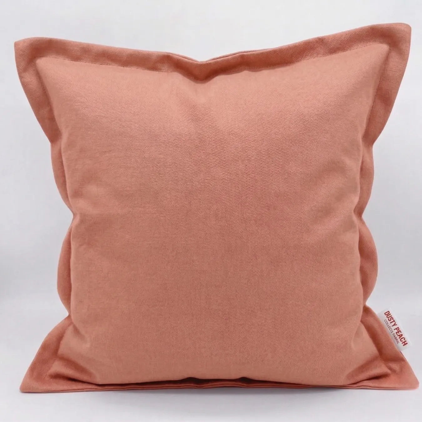 kussen met naam of tekst geborduurd blush