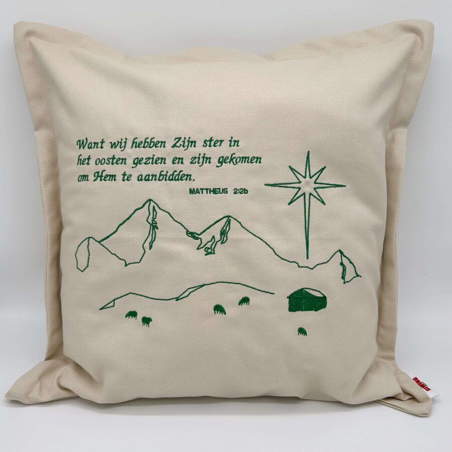 Kussen met Bijbeltekst kerst. 